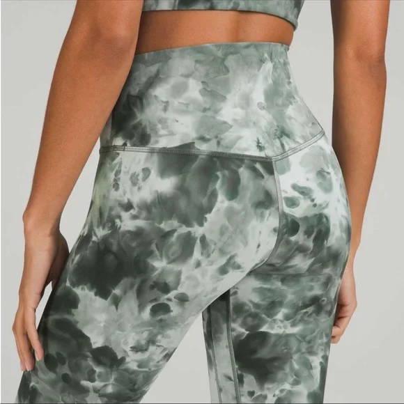 SOLD! Lululemon Align High Rise Tight 25” Diamond Dye Starlight Smoked Spruce 2 - Picture 4 of 12